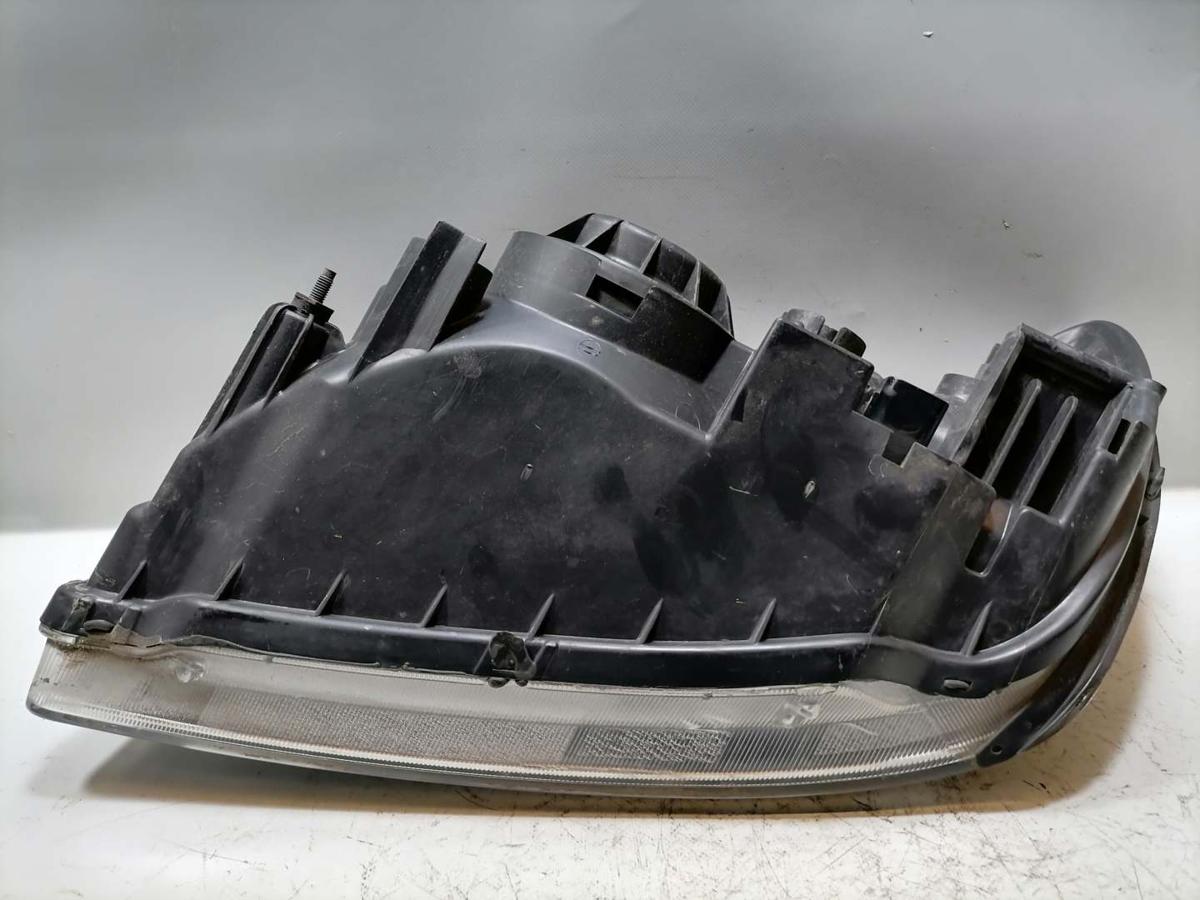 Kia Cerato original Scheinwerfer vorn rechts Halogen Bj.2004